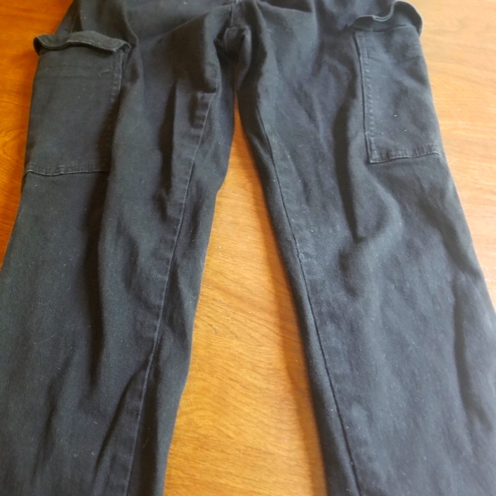 Almost Famous black cargo pants